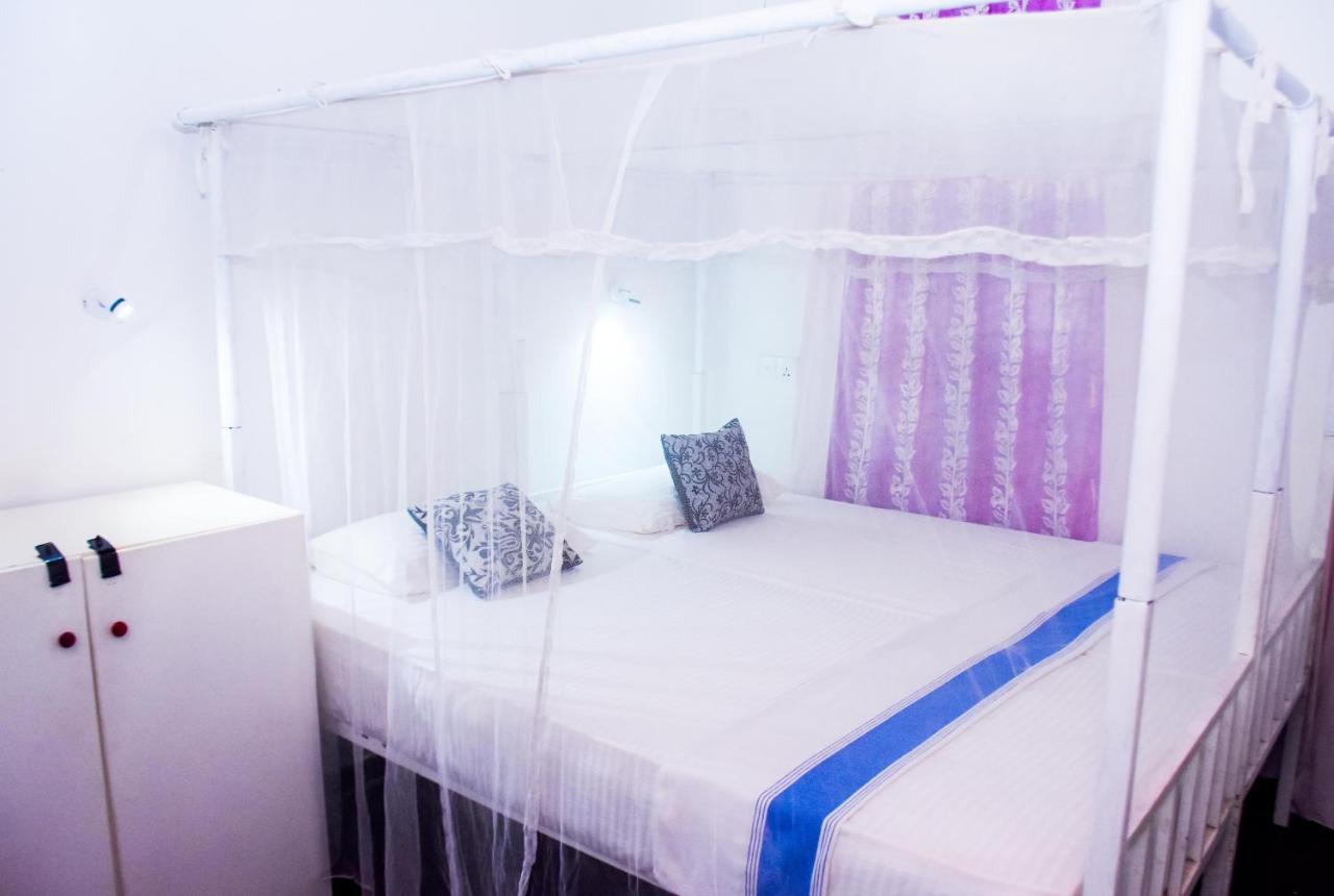 #Bedbox Vandrarhem Dambulla Exteriör bild